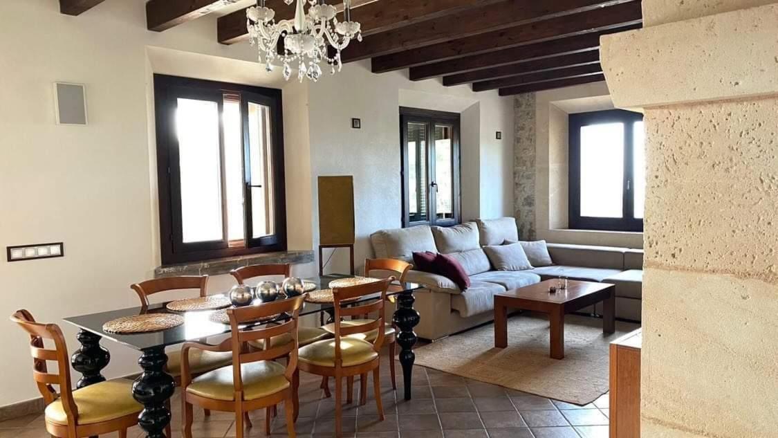 Villa Llodra D'en Pep *
